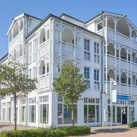 Apartment 503, Seepark *